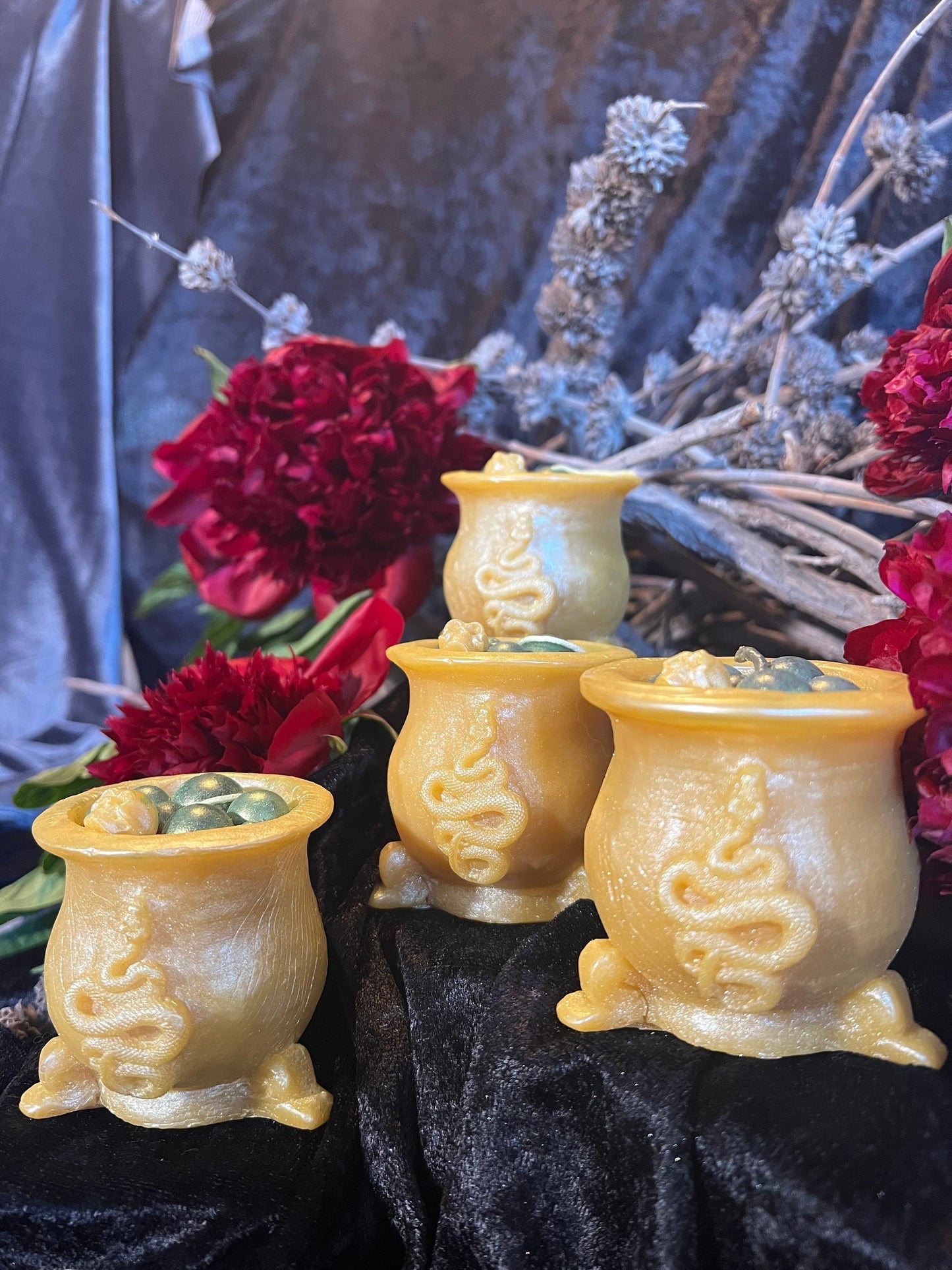 Cauldron Candle in Gold Beeswax