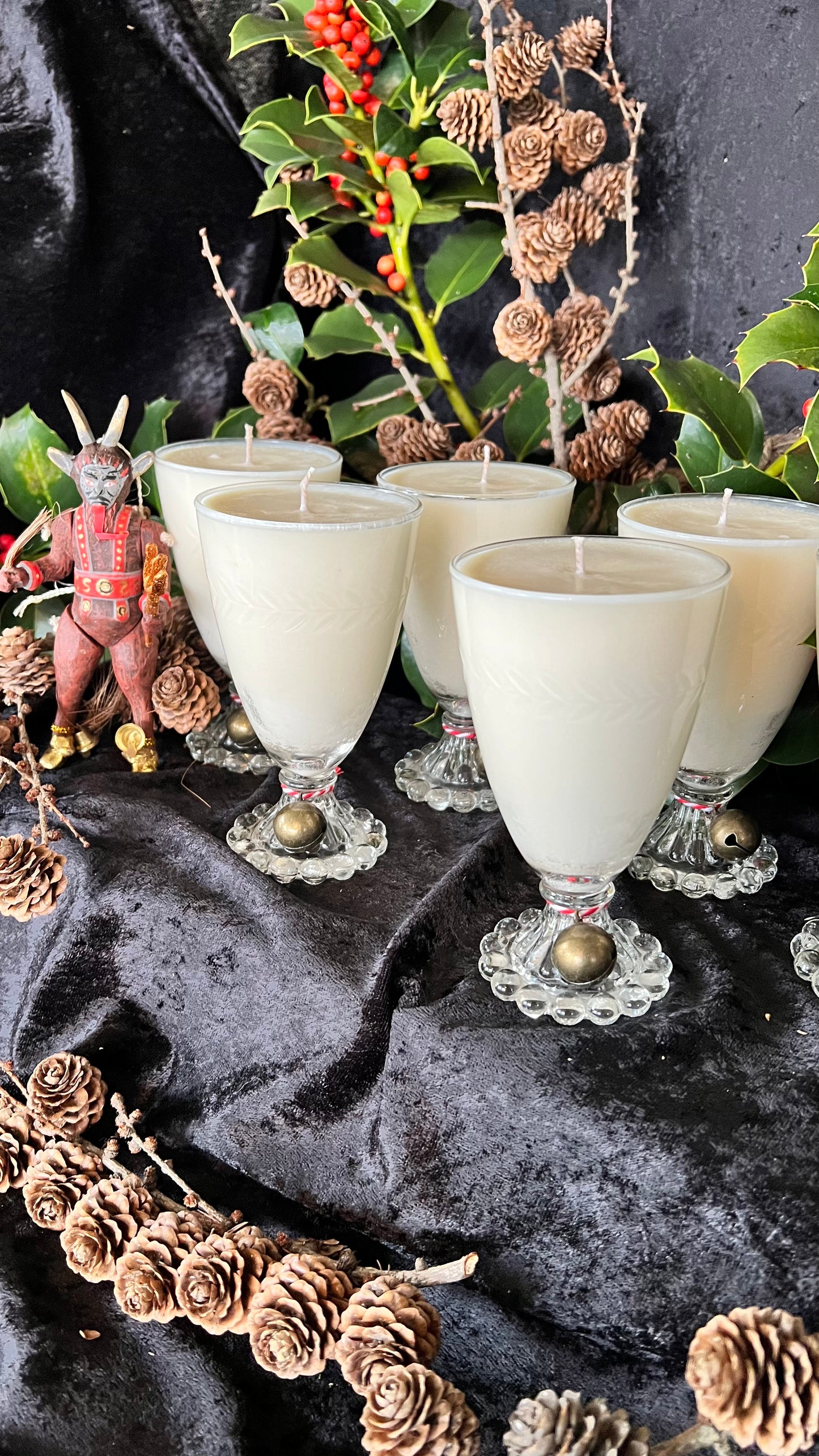 Yule Glass Chalice Soy Wax Offering